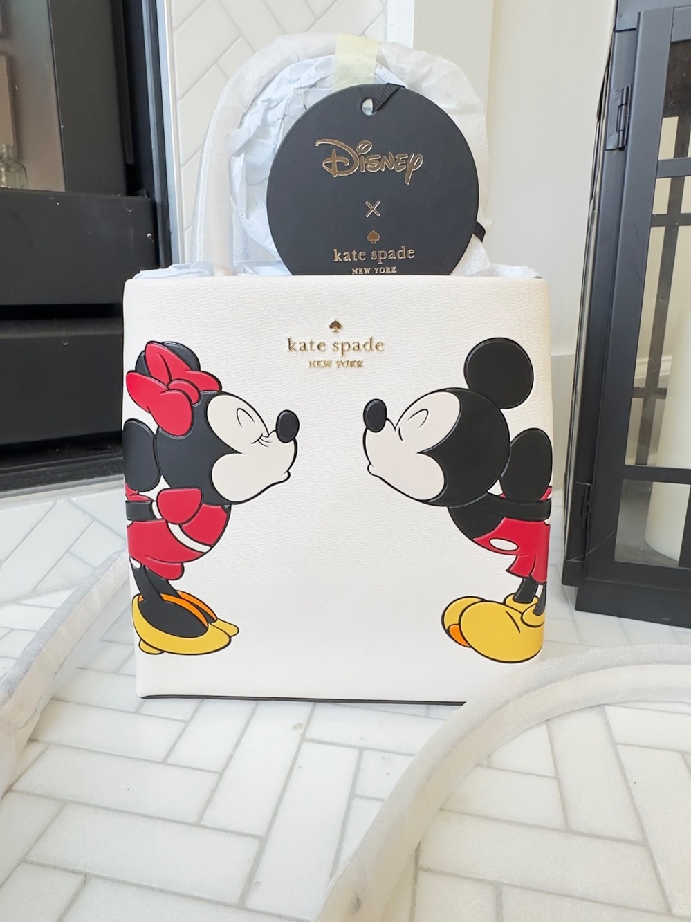 NWT Disney X New York Kate Spade Minnie Mickey Kissing mini tote crossbody bag